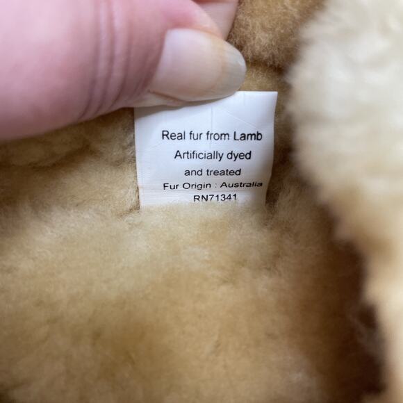 L.L Bean Women 7 M Tan Wicked Good Sheepskin Slippers Moccasins Shoes 130484 EUC - Picture 12 of 12